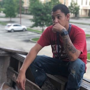 Meet your Posher, Mamanuel